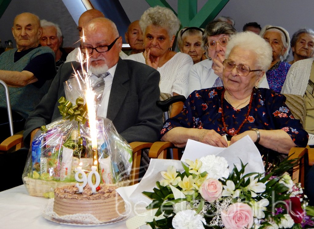 Marika néni 90 éves 10